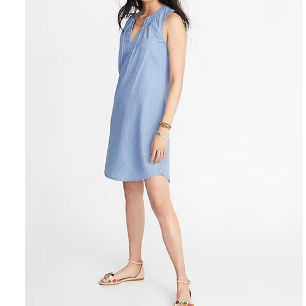 Old Navy Light Blue Sleeveless Chambray Shift Dress